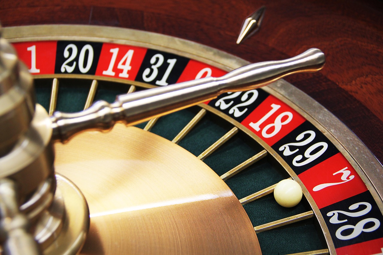 Inside the Modern iGaming World: Slots, Poker, and Smart Betting
